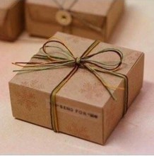 单调简单的礼物盒的手工制作步骤教程  具有简约风漂亮礼物盒的手工制作