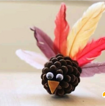 可爱小鸟玩具    利用松果和羽毛制作的可爱好看的小鸟儿童玩具    有趣的手工