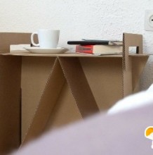 手工折纸家具用品桌子     环保实用旧物改造的放置东西的桌子   手工制作桌子
