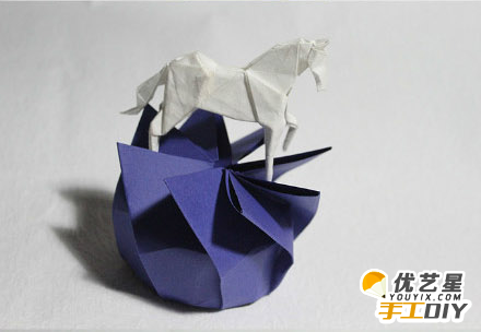 精致漂亮的纸质包装礼盒   如何制作出糖果巧克力别致玲珑的小礼品包装袋_www.youyix.com