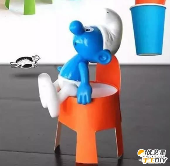 一次性杯子的手工创意制作成逼真漂亮的椅子 儿童玩具椅子的手工创意制作教程_www.youyix.com