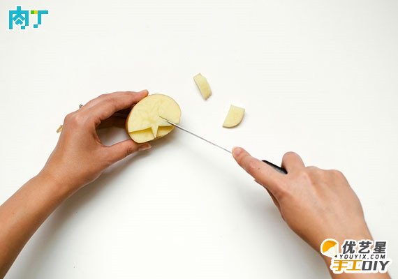 如何用土豆制作成印章 用土豆diy制作橡皮印章 橡皮章的手工制作教程_www.youyix.com