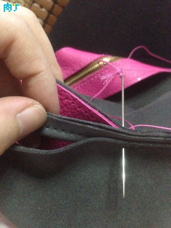 唯美时尚的的斜挎女包的手工制作教程 如何简单的制作出精美漂亮的粉加灰的唯美包包_www.youyix.com