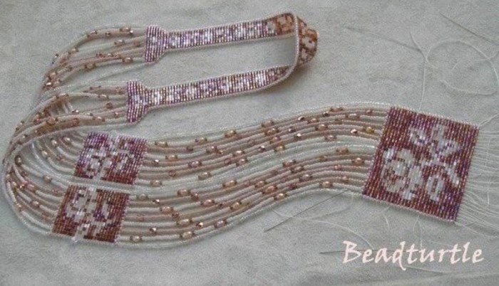 大型的编织串珠手工教程图解 带有福字的串珠编织 好看创意的空间形象感_www.youyix.com