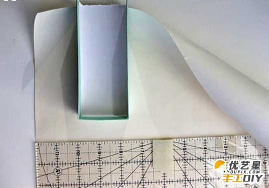 手工用硬纸板自己制作出简约的收纳袋 精巧自制的硬纸板小收纳袋的教程图解_www.youyix.com