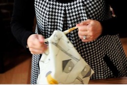 一块普通简单的布快速改造成环保手提袋的手工制作教程图解 变废为宝 循环利用