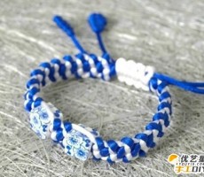 精美漂亮的青花瓷手链的手工编织方法