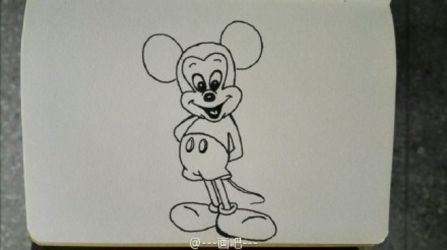 米老鼠卡通画画法迪士尼米老鼠简笔画米老鼠的画法可爱调皮的米老鼠