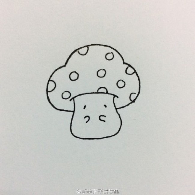 立体逼真的蘑菇简笔画画法 蘑菇儿童画卡通画手绘教程