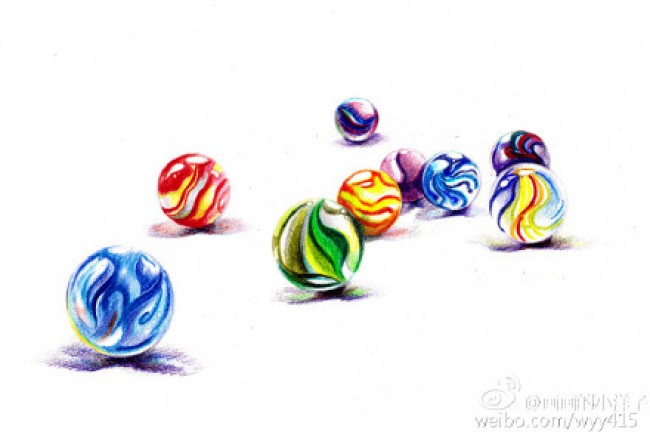 小时候玩的玻璃弹珠彩铅画教程 手绘步骤过程图片 玻璃珠怎么画 玻璃