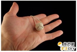 简约风格的编织小球 简单美观的绳编小球吊坠手工制作