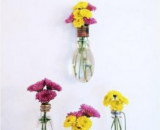 利用废旧的灯泡或试管玻璃器皿制作出精致漂亮的花瓶   手工制作小花瓶教程图