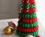 红绿带子喜庆的小圣诞树礼品手工制作　简单精致的圣诞树　精品手工圣诞小树
