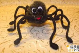 恶搞逼真的毛茸茸蜘蛛玩具手工制作教程图解 既吓人又趣味 可以进一步靠近它、触摸它