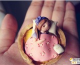 核桃里的拇指小姑娘软陶粘土手工制作作品图解 沉睡中的可爱小姑娘粘土