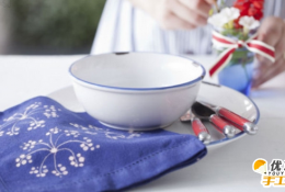 手工漂染烟花的精美漂亮又新颖独特的餐巾 如何DIY制作漂染烟花的餐巾的教程
