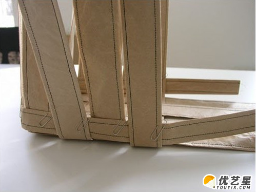 简单又很实用的手工编织收纳盒 用牛皮纸编织的收纳盒手工diy教程_www.youyix.com