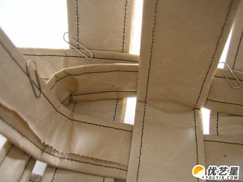 简单又很实用的手工编织收纳盒 用牛皮纸编织的收纳盒手工diy教程_www.youyix.com