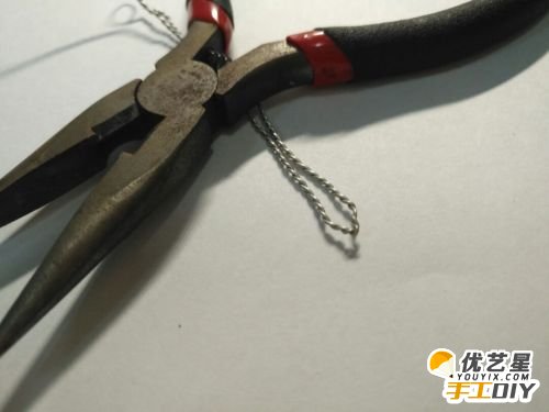 铁丝的缠绕能制作什么手工 金属手工艺diy绕线宝剑_www.youyix.com