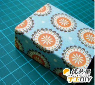 小房子创意制作 纸盒和彩纸制作可爱精巧的小鸟屋 儿童手工装饰制作教程_www.youyix.com