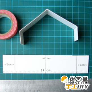 小房子创意制作 纸盒和彩纸制作可爱精巧的小鸟屋 儿童手工装饰制作教程_www.youyix.com