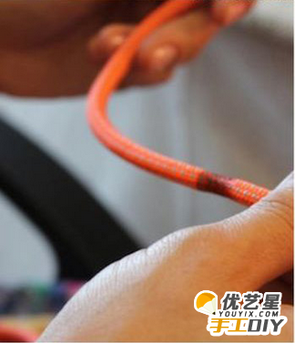 时尚精美的流苏穗子项链    教你如何简单制作出耐用时尚美观的项链教程_www.youyix.com