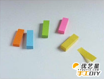 教你如何把灯具和便利贴结合起来改造成具有创意性又浪漫感人的光影效果_www.youyix.com