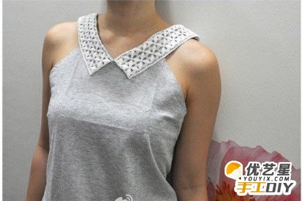 性感无袖的旧T恤改造的有领衫  创意时尚有领衫 教你如何改造旧T恤成性感有领衫_www.youyix.com