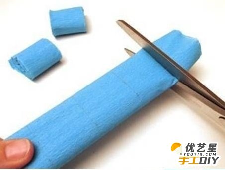 蓝色海洋之心折纸花球 精美挂饰品纸花球 手工折纸制作的纸花球的教程图解_www.youyix.com