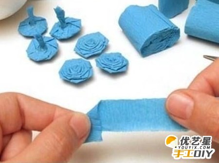 蓝色海洋之心折纸花球 精美挂饰品纸花球 手工折纸制作的纸花球的教程图解_www.youyix.com