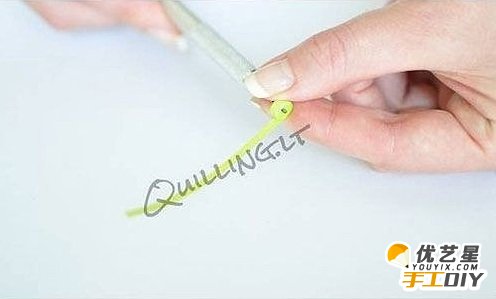 手工折纸柠檬片首饰耳环 逼真又富有创意的柠檬片耳环 手工折纸柠檬片耳环首饰教程图解_www.youyix.com