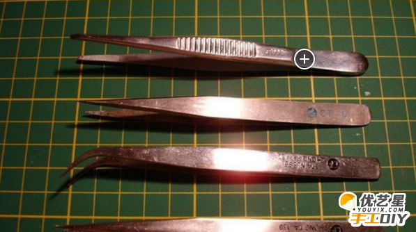 手工纸模人物玩具的制作教程必需的工具 制作DIY纸模的基本工具有哪些_www.youyix.com