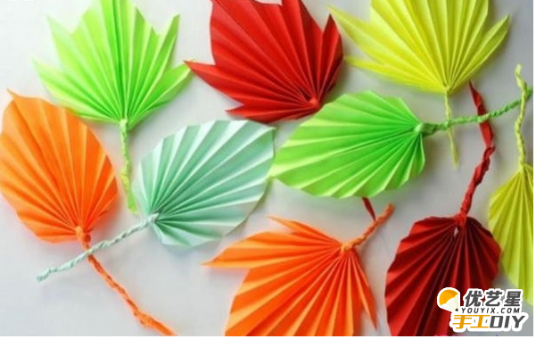 手工DIY树叶的折纸方法 精美新颖又独特简约的纸叶子 简单地折纸制作步骤过程_www.youyix.com