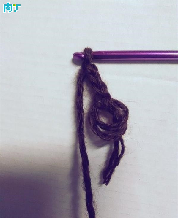 钩针编织杯垫的制作教程 如何编织精美漂亮的杯垫 杯垫的花样钩法教程_www.youyix.com