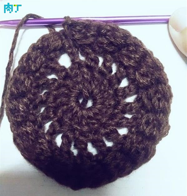 钩针编织杯垫的制作教程 如何编织精美漂亮的杯垫 杯垫的花样钩法教程_www.youyix.com