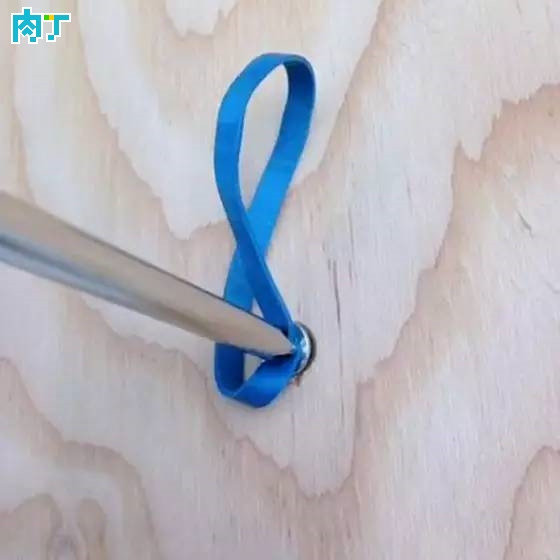 废弃物创意利用 废旧橡胶手套的创意diy回收利用 橡胶手套的创意改造制作教程_www.youyix.com