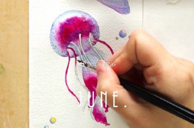 唯美的多彩水母水彩画手绘教程图片 水母水彩怎么画 水母的水彩画画法_www.youyix.com