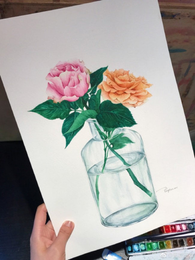 插在玻璃瓶里的玫瑰花水彩画图片玻璃花瓶里的玫瑰花水彩手绘教程上色步骤 图片 9p 才艺君