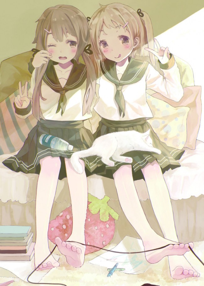 唯美可爱的女生百合向爱恋插画图片 清纯甜美的女同清新动漫插画作品_www.youyix.com